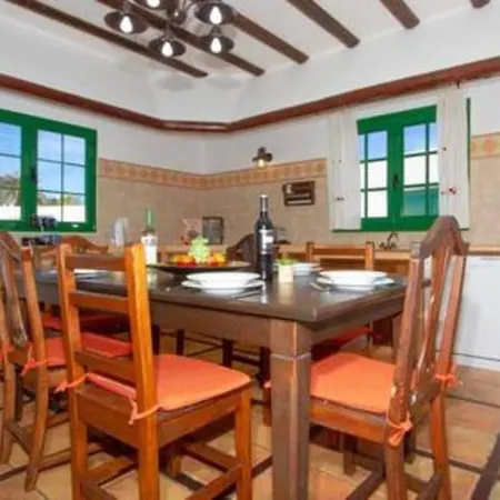 بيت للعطل Casa Crisana *