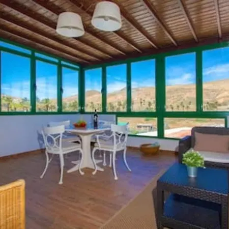 Casa Crisana بيت للعطل Haría